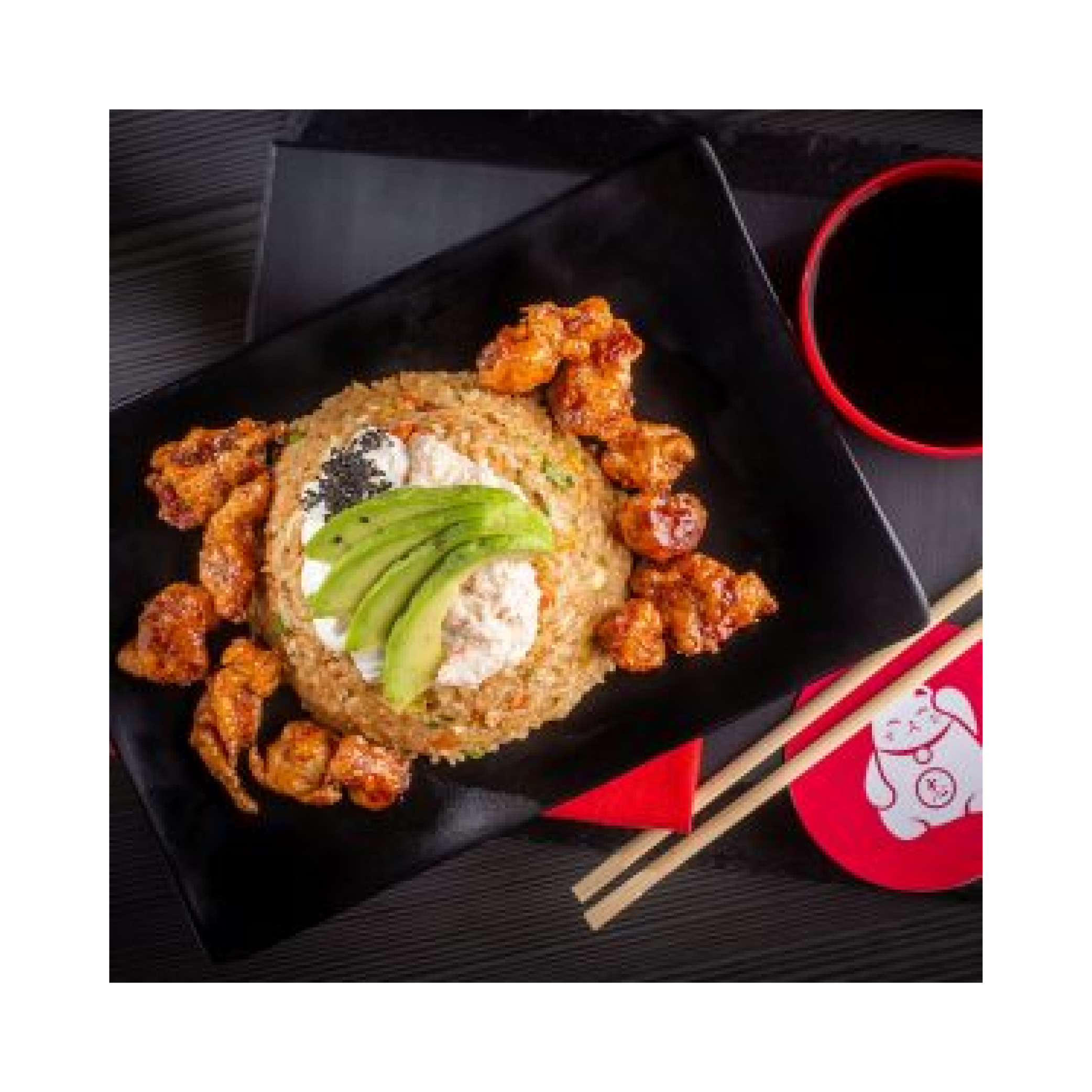 Yakimeshi constitución de pollo