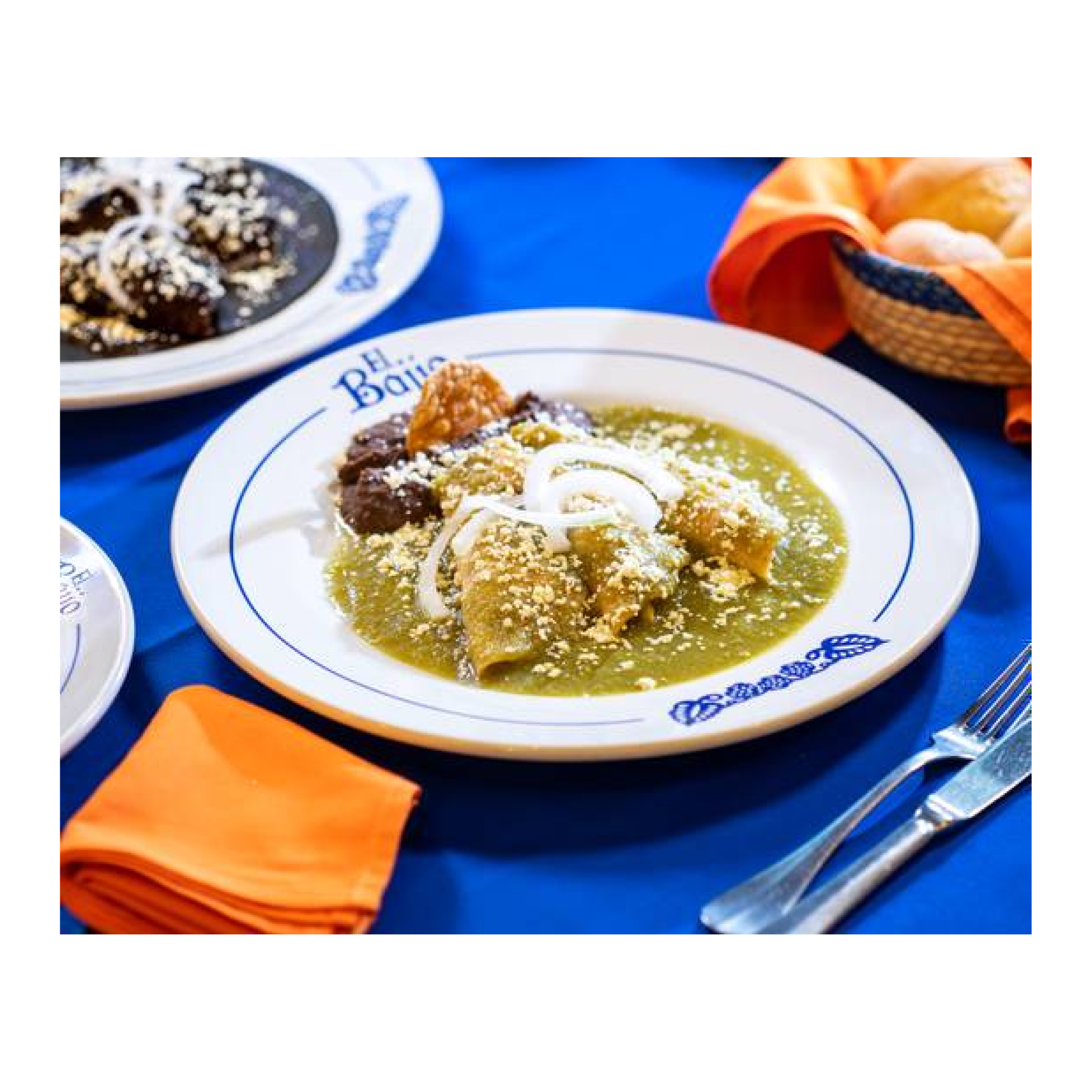 Enchiladas de pollo en salsa verde